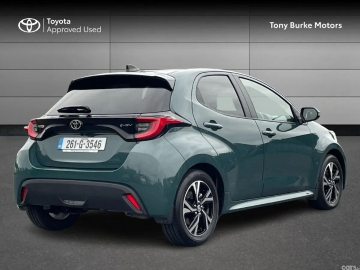 Toyota Yaris Hatchback, Petrol Hybrid, 2026, Green