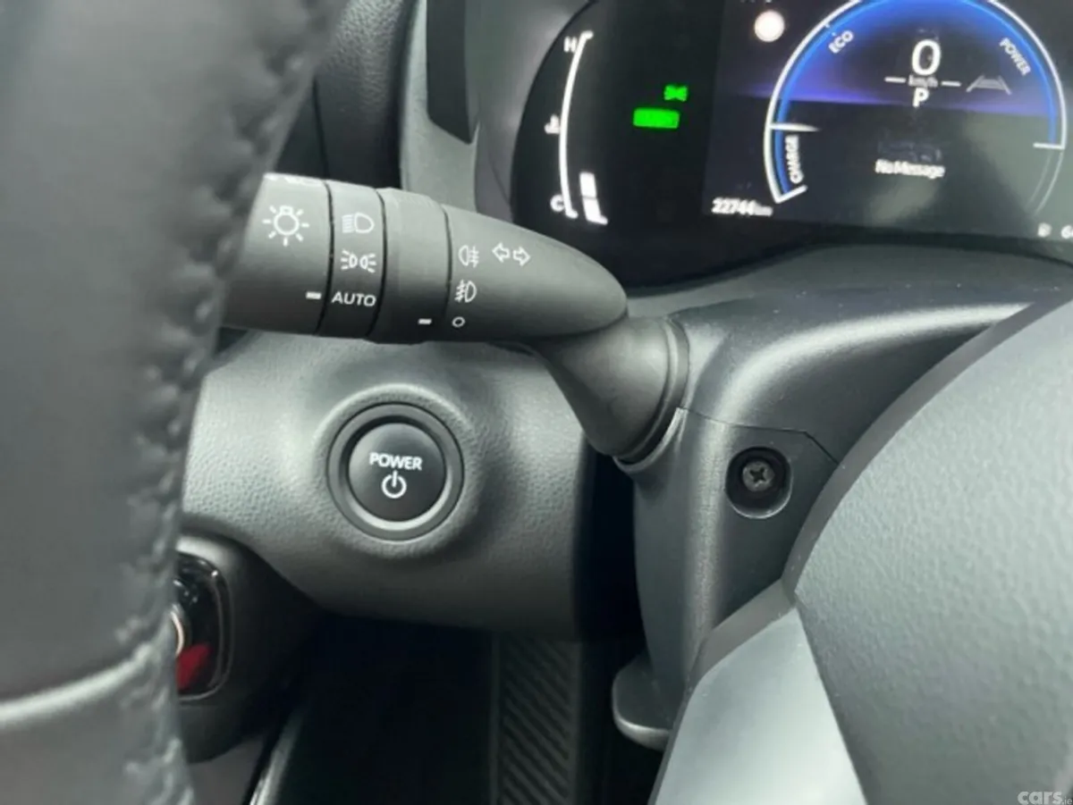 Toyota Yaris Hatchback, Petrol Hybrid, 2026, Green