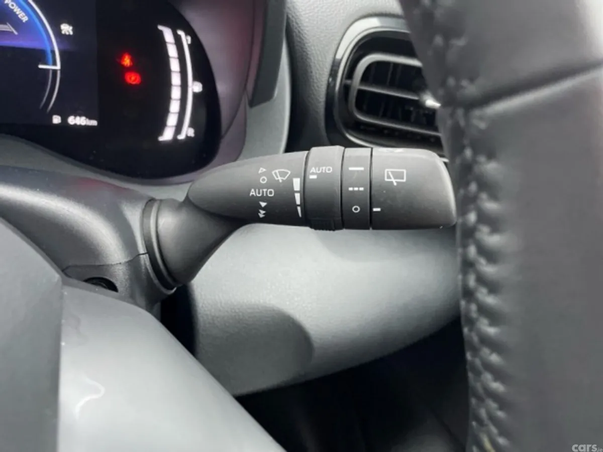 Toyota Yaris Hatchback, Petrol Hybrid, 2026, Green