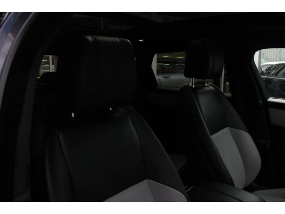 Land Rover Range Rover Velar Estate, Petrol Hybrid, 2025, Blue
