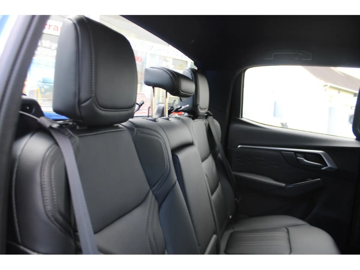 Isuzu D-Max Pick Up, Diesel, 2027, Blue