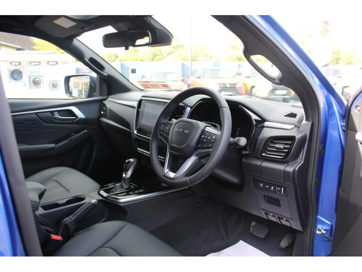 Isuzu D-Max Pick Up, Diesel, 2027, Blue