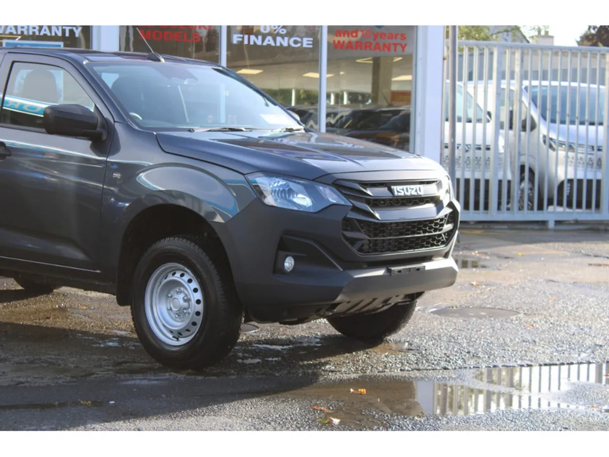 Isuzu D-Max Pick Up, Diesel, 2027, Grey