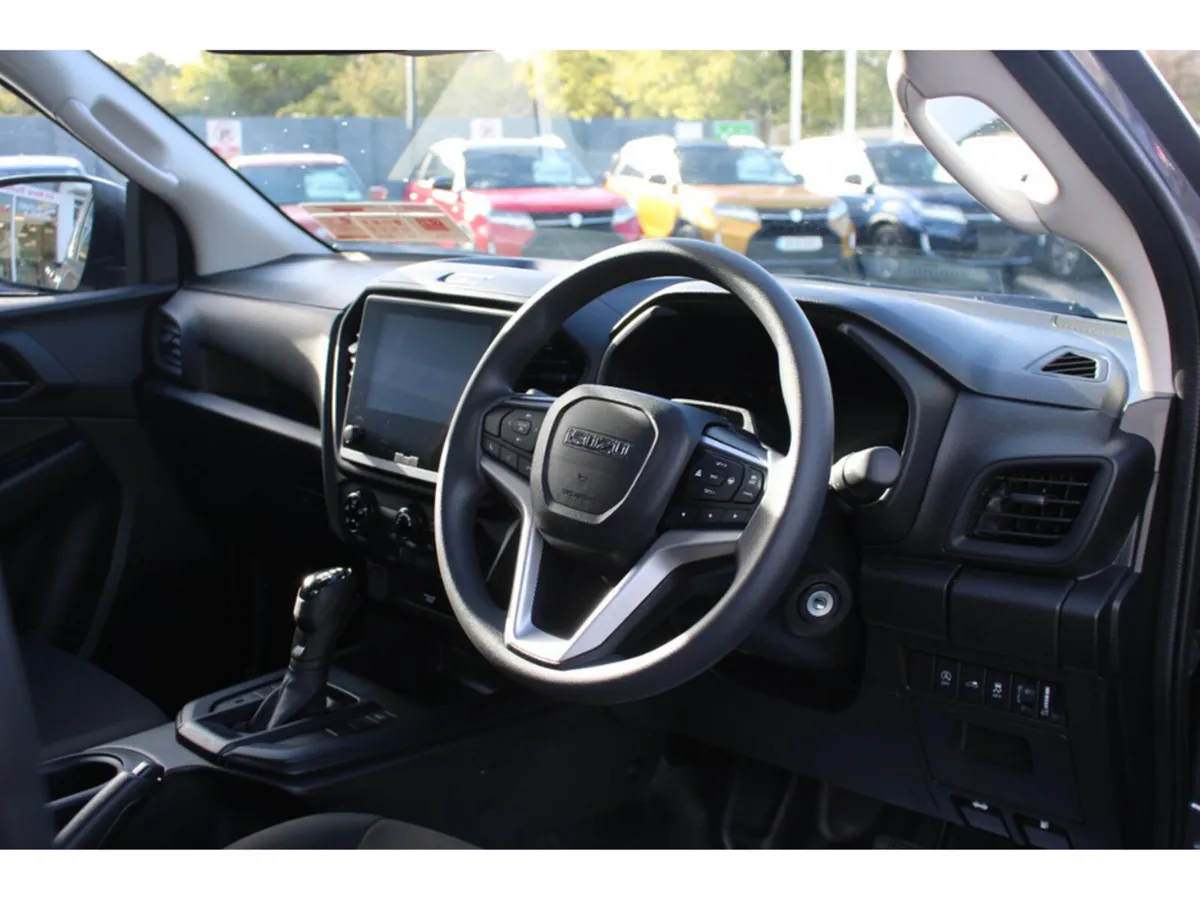 Isuzu D-Max Pick Up, Diesel, 2027, Grey
