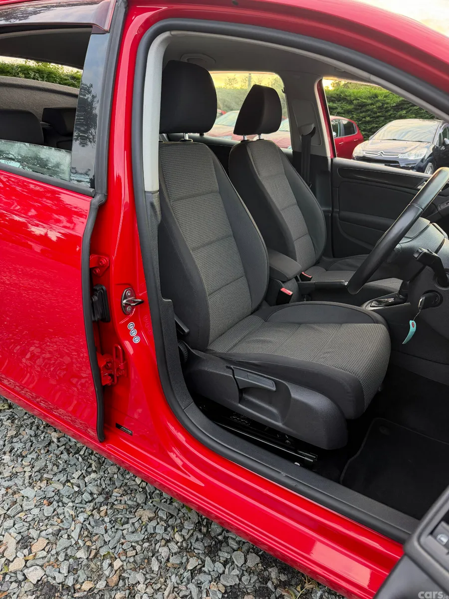 Volkswagen Golf Hatchback, Petrol, 2011, Red
