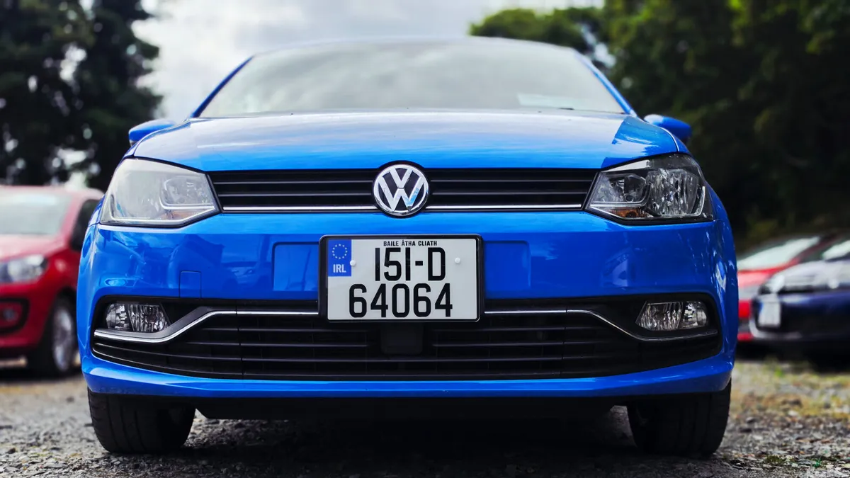 Volkswagen Polo Hatchback, Petrol, 2015, Blue