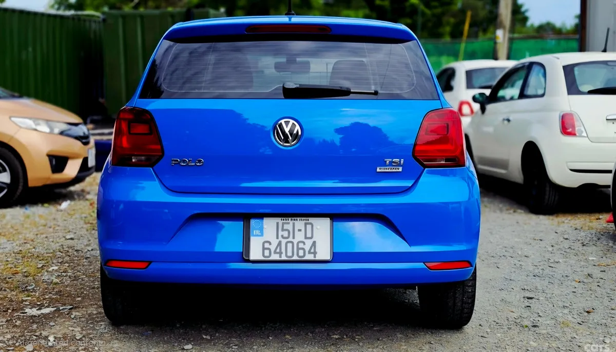 Volkswagen Polo Hatchback, Petrol, 2015, Blue
