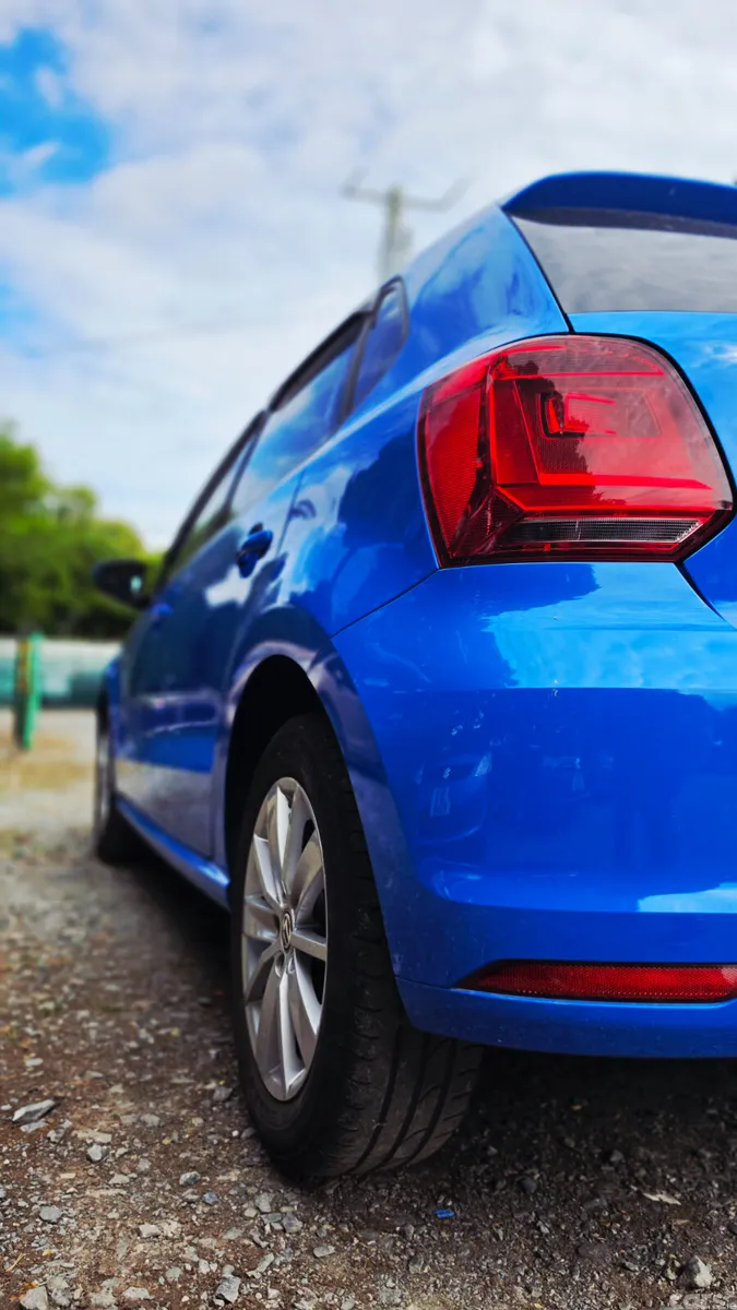 Volkswagen Polo Hatchback, Petrol, 2015, Blue