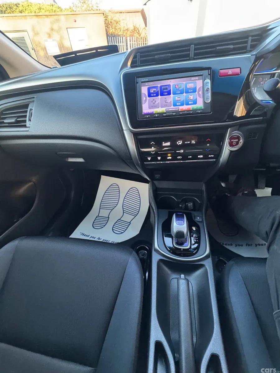 Honda Grace Saloon, Petrol Hybrid, 2015, Silver