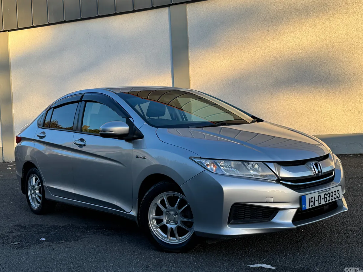 Honda Grace Saloon, Petrol Hybrid, 2015, Silver