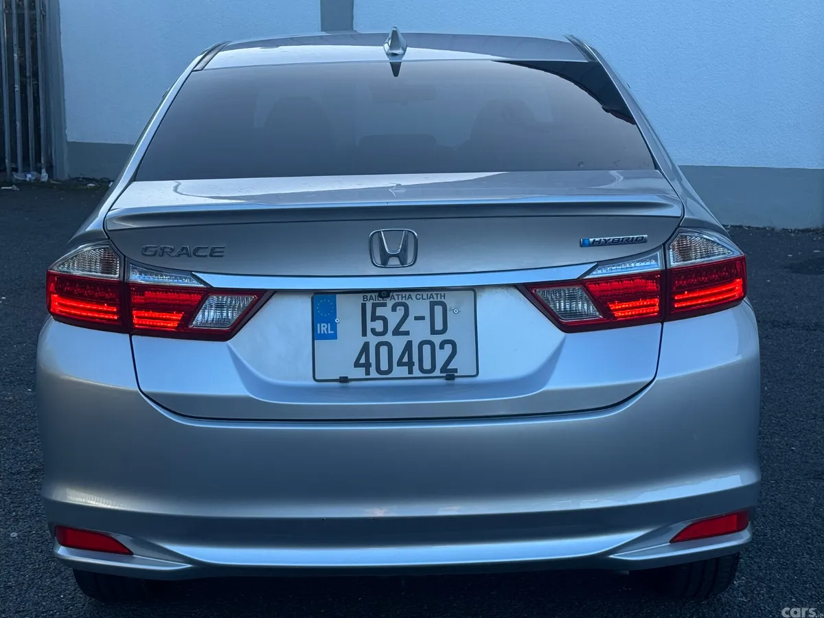 Honda Grace Saloon, Petrol Hybrid, 2015, Silver