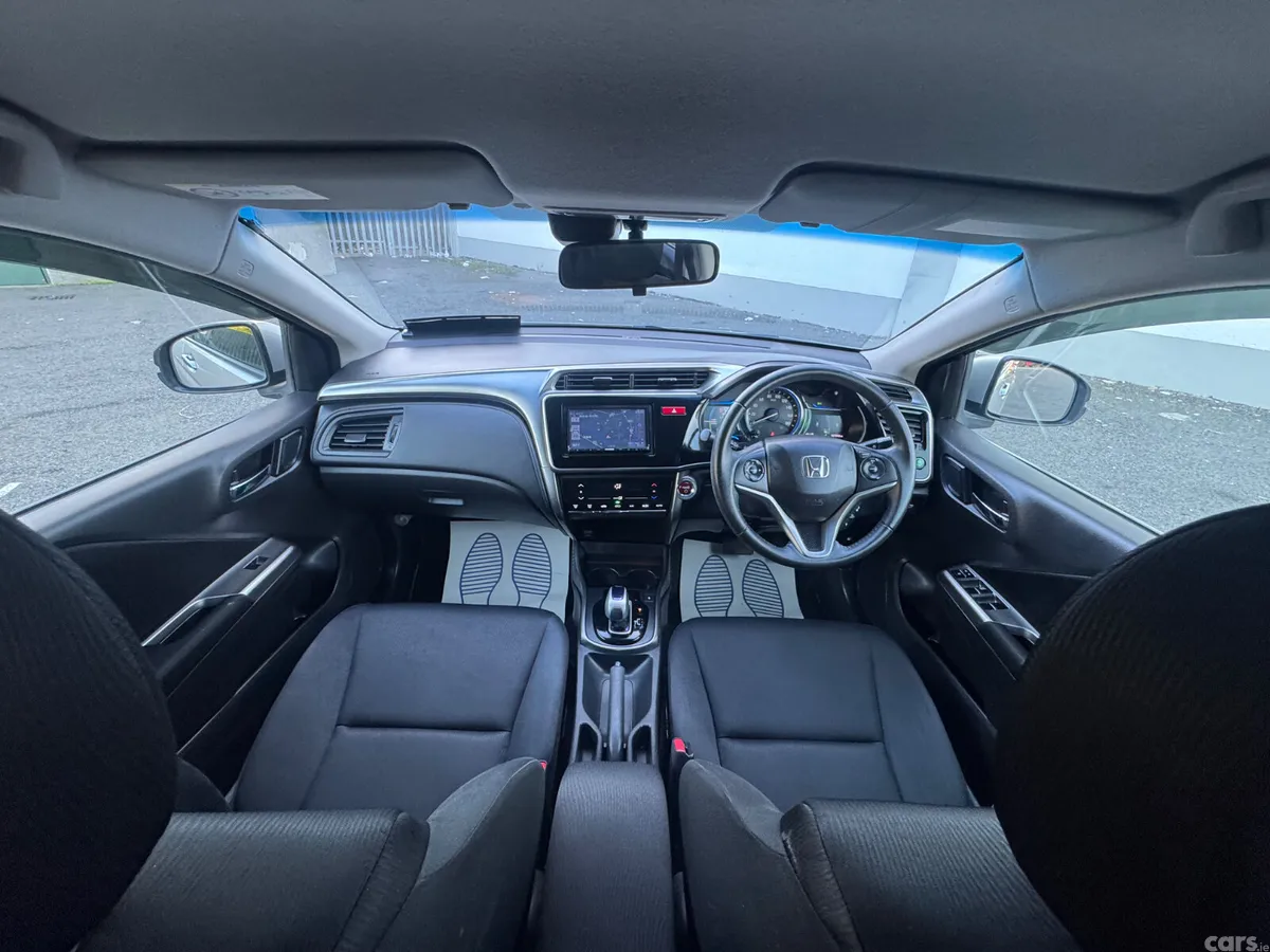 Honda Grace Saloon, Petrol Hybrid, 2015, Silver
