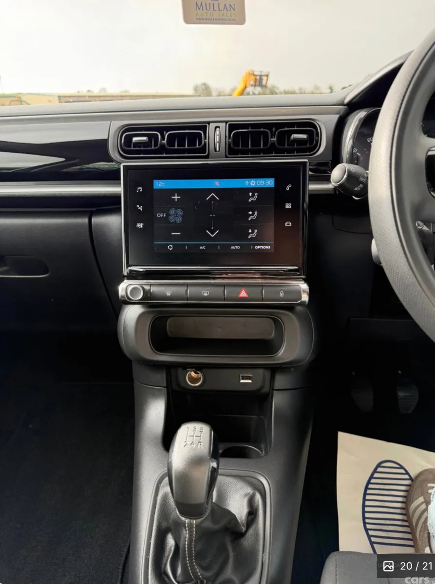 Citroen C3 Hatchback, Petrol, 2021, Blue