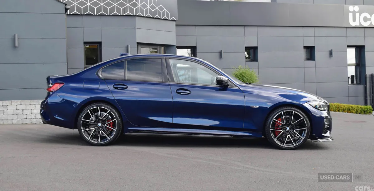 BMW 3-Series Saloon, Electric, 2022, Blue