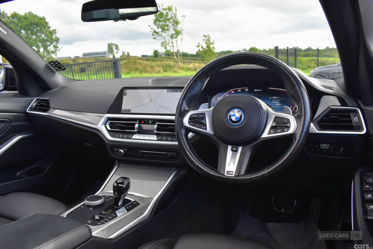 BMW 3-Series Saloon, Electric, 2022, Blue