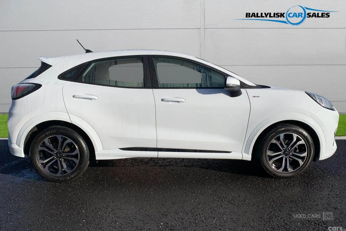 Ford Puma SUV, Petrol, 2023, White