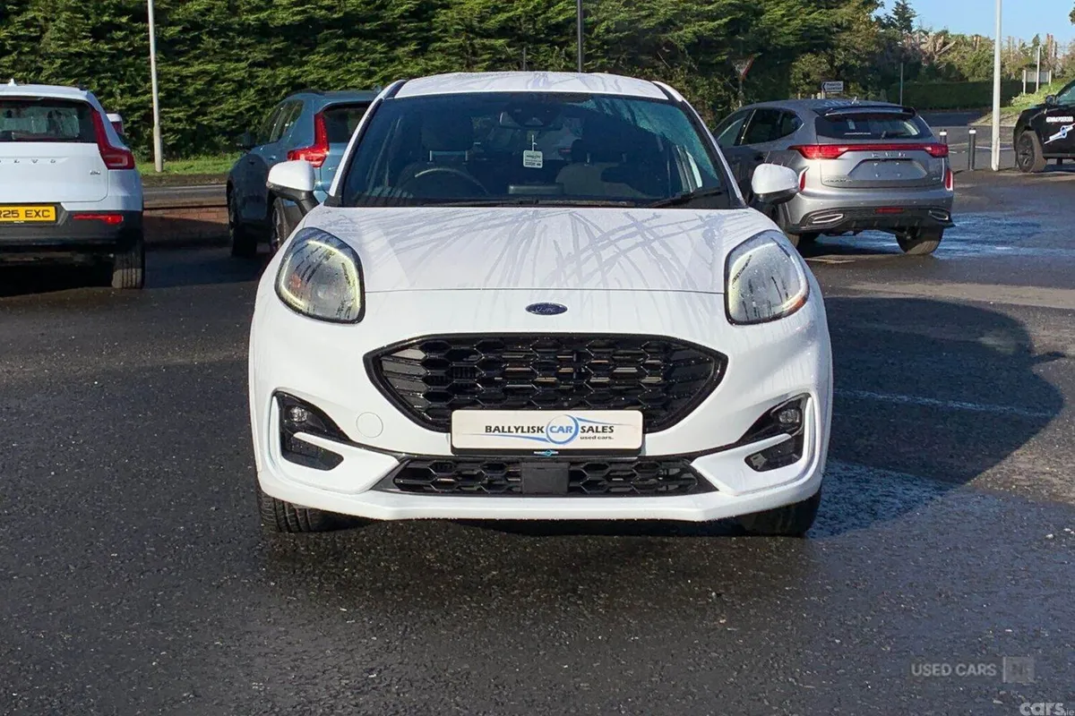 Ford Puma SUV, Petrol, 2023, White