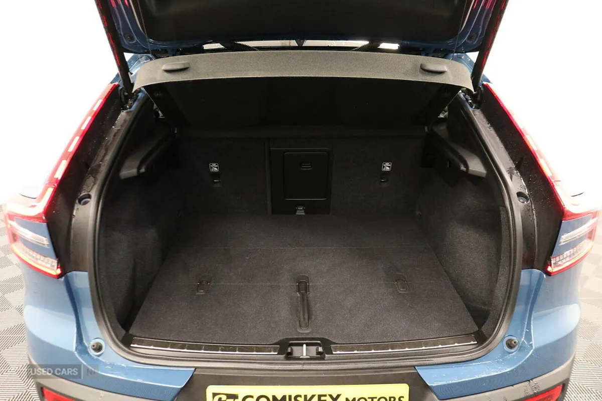 Volvo C40 SUV, Electric, 2023, Blue