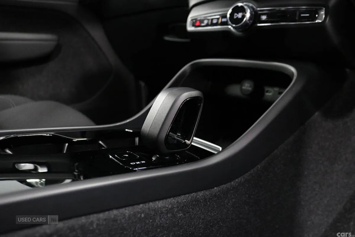 Volvo C40 SUV, Electric, 2023, Blue