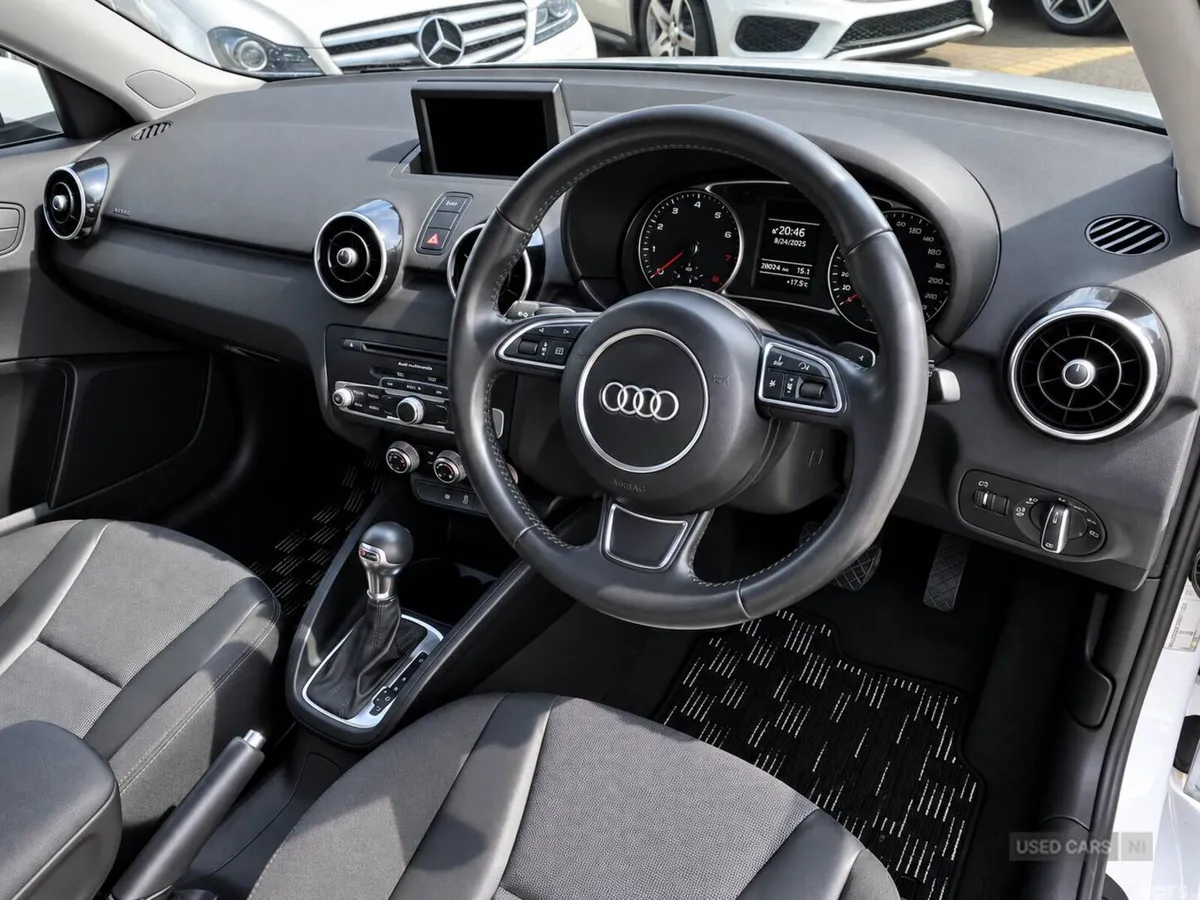 Audi A1 , Petrol, 2015, White