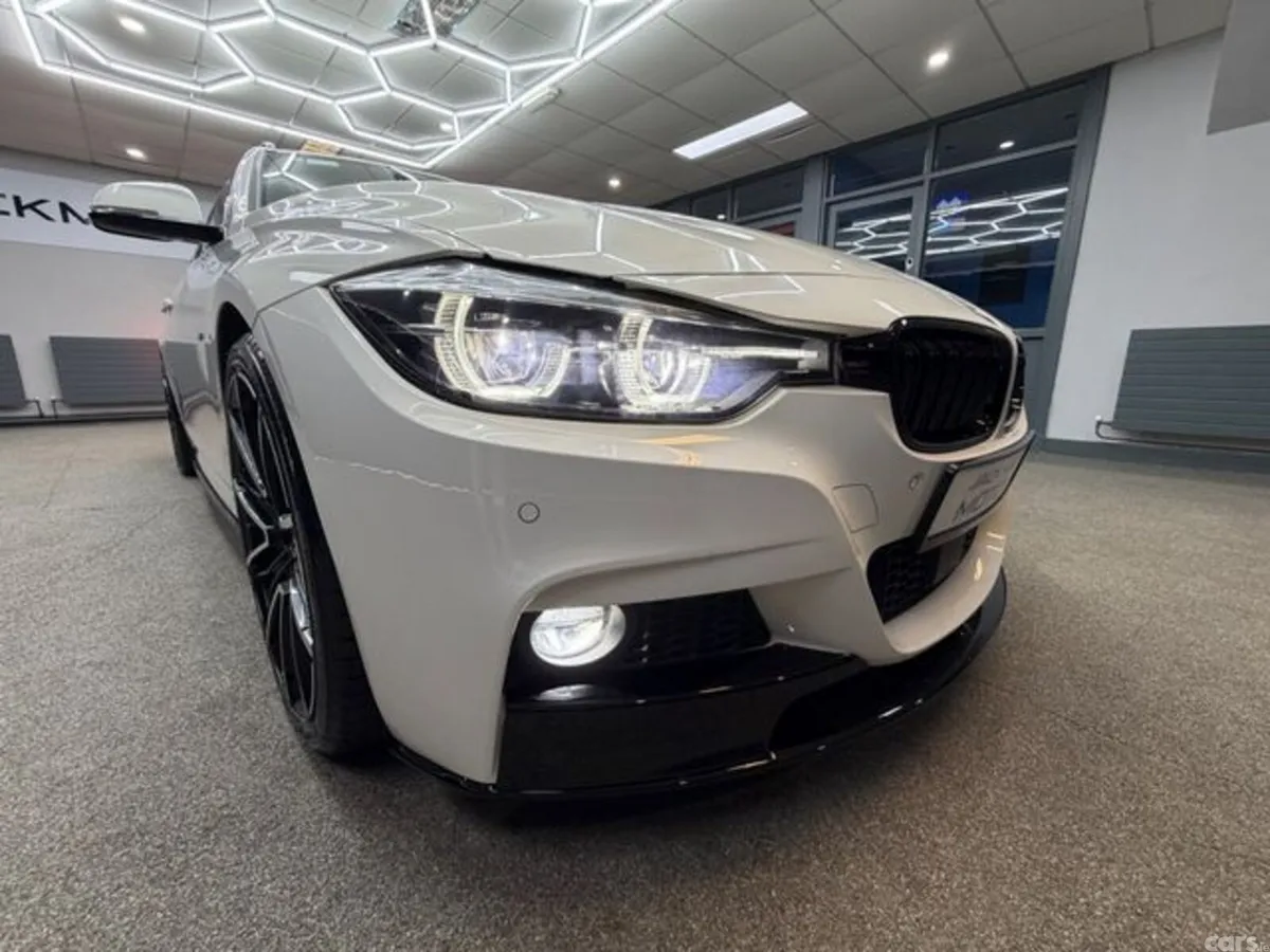 BMW 3-Series Estate, Petrol, 2018, White