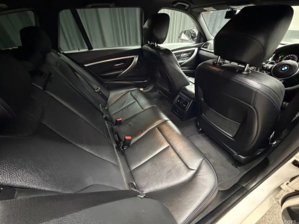 BMW 3-Series Estate, Petrol, 2018, White