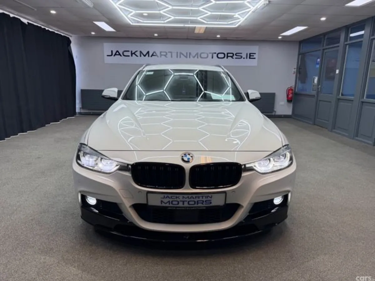 BMW 3-Series Estate, Petrol, 2018, White