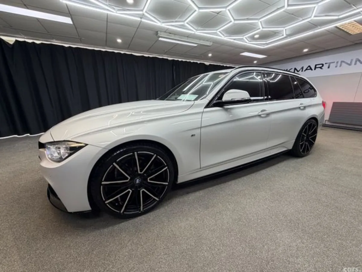 BMW 3-Series Estate, Petrol, 2018, White