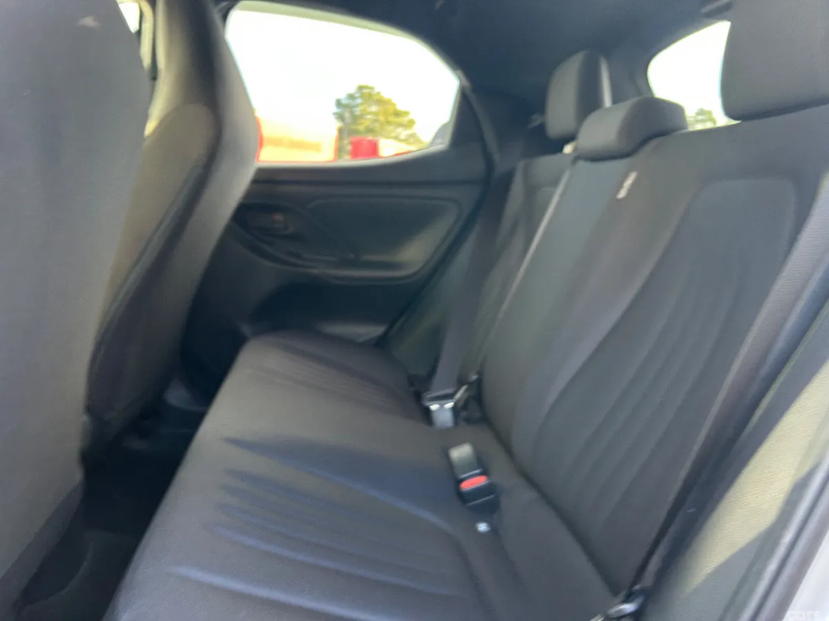 Toyota Yaris Hatchback, Petrol Hybrid, 2021, Silver