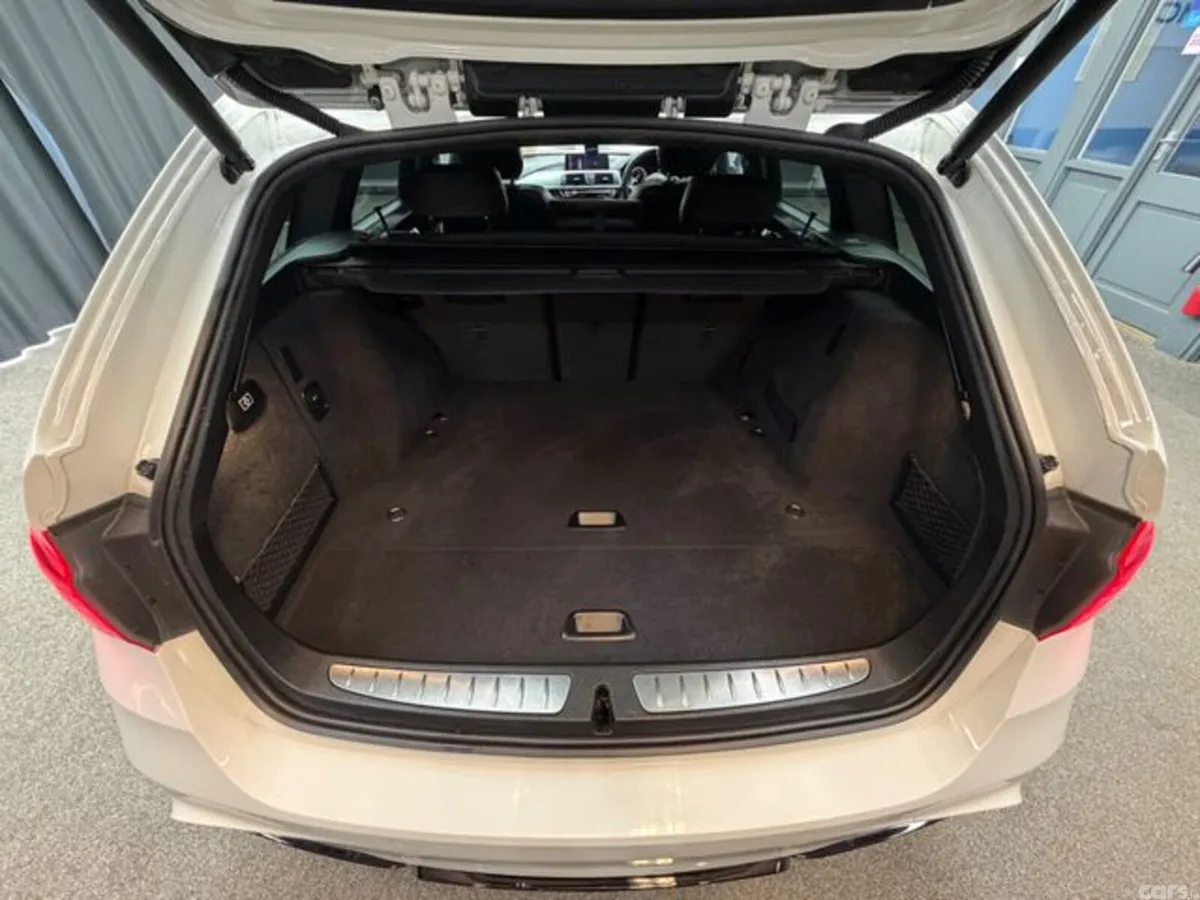BMW 3-Series Estate, Petrol, 2018, White