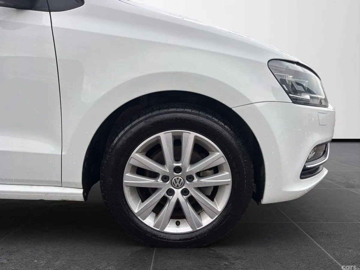 Volkswagen Polo Hatchback, Petrol, 2018, White