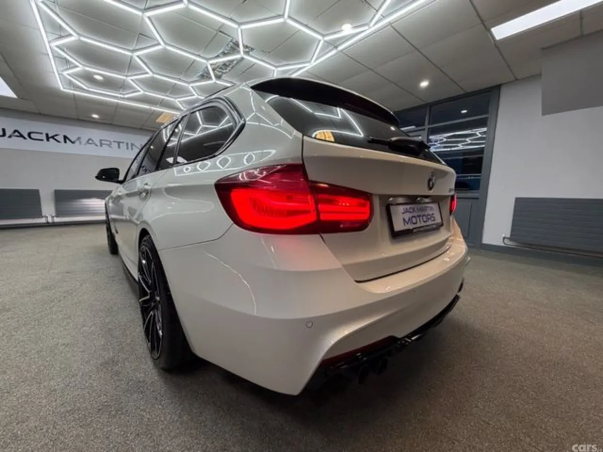 BMW 3-Series Estate, Petrol, 2018, White