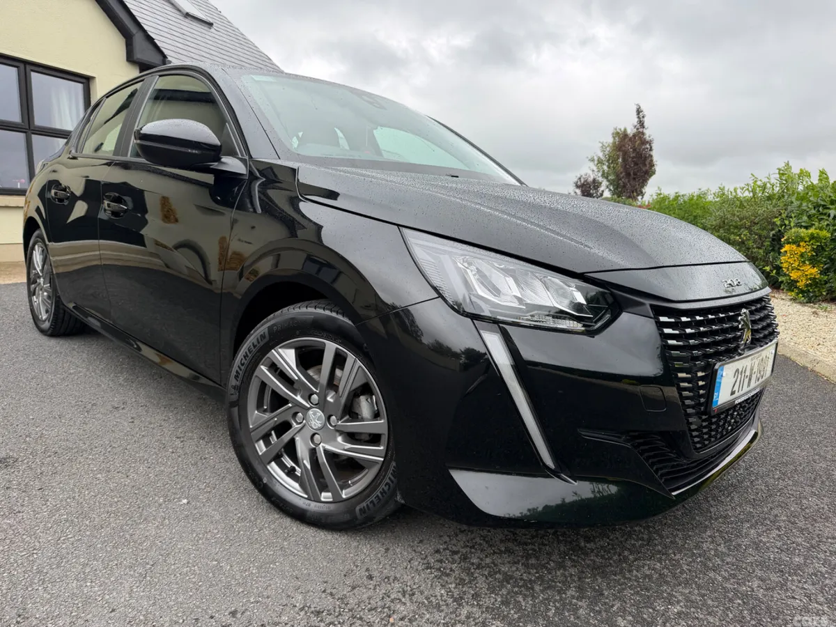 Peugeot 208 Hatchback, Petrol, 2021, Black