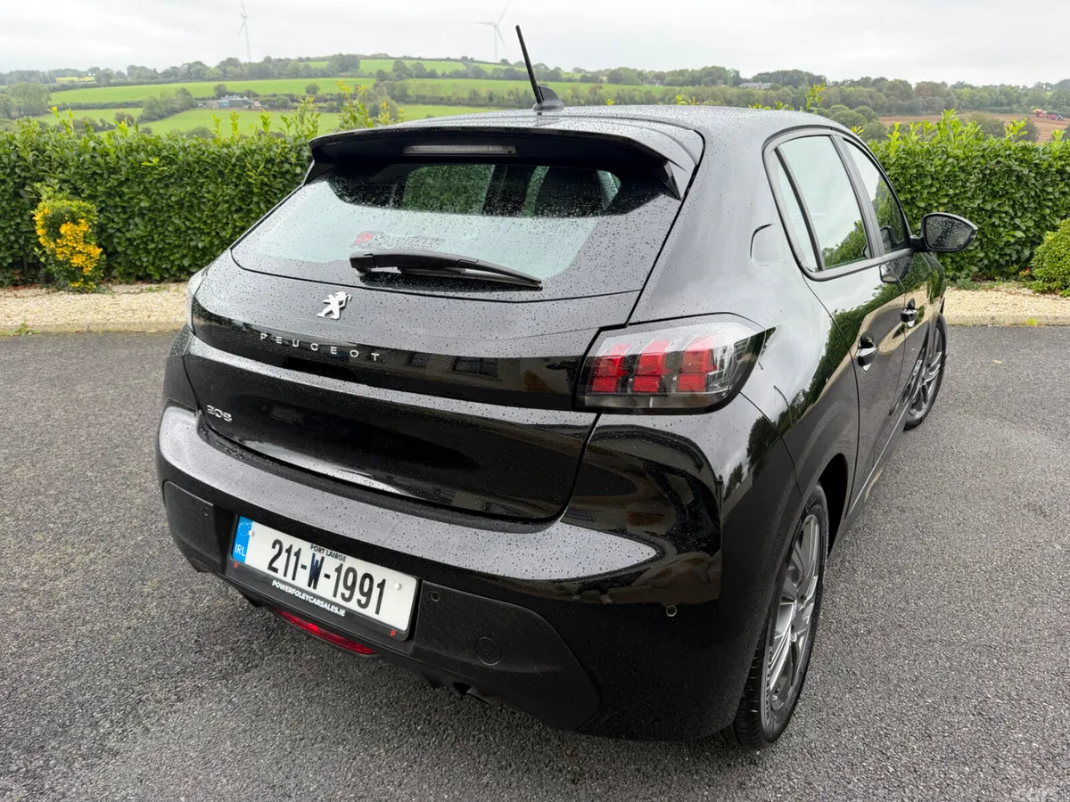 Peugeot 208 Hatchback, Petrol, 2021, Black