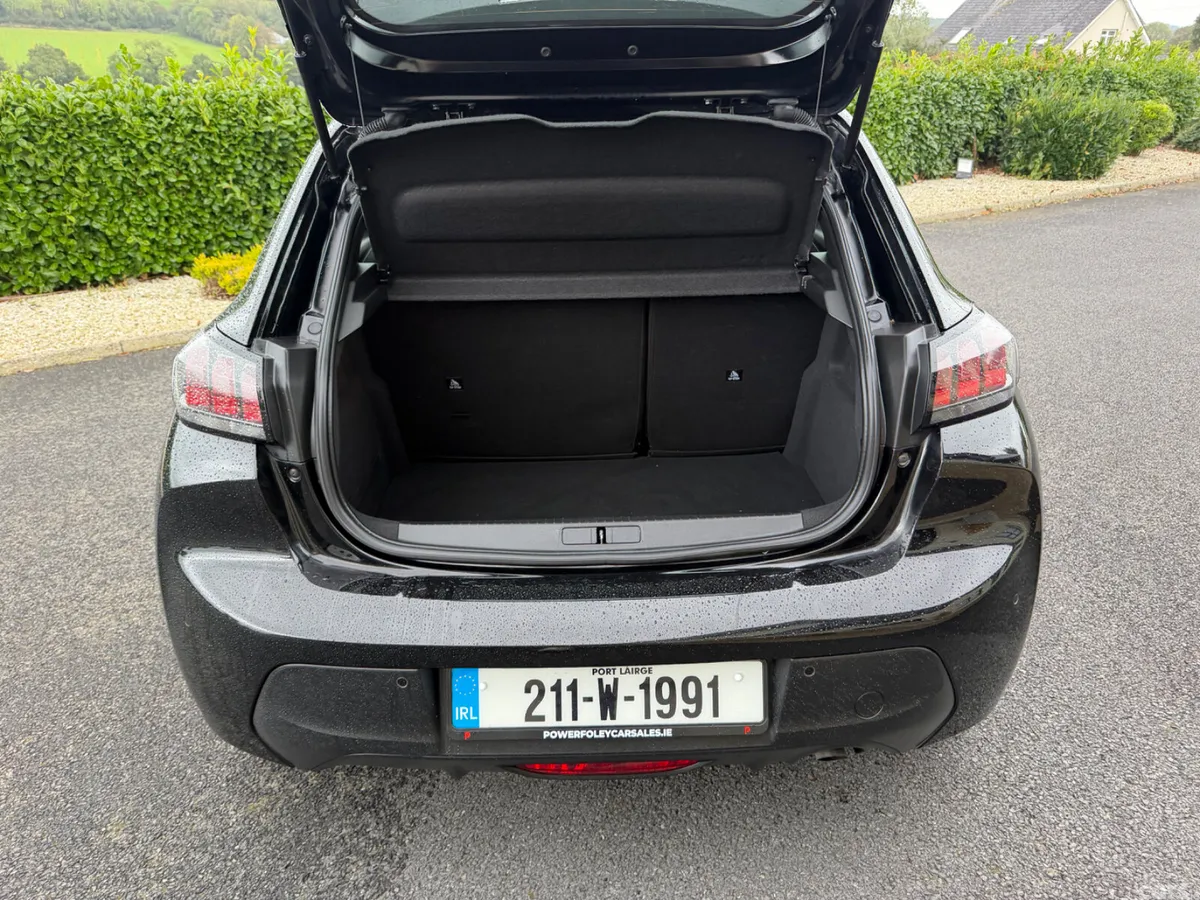 Peugeot 208 Hatchback, Petrol, 2021, Black