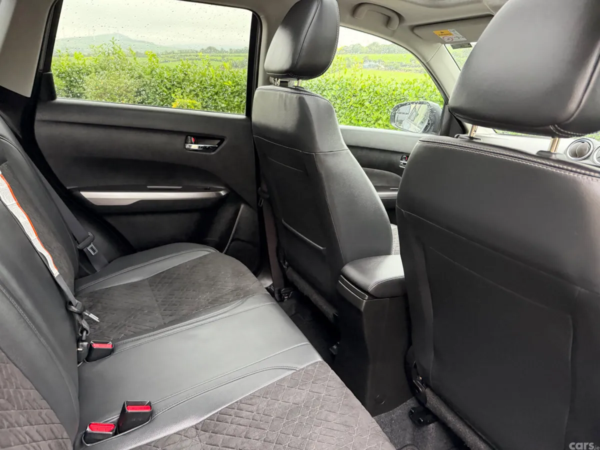 Suzuki Vitara SUV, Petrol, 2023, Grey