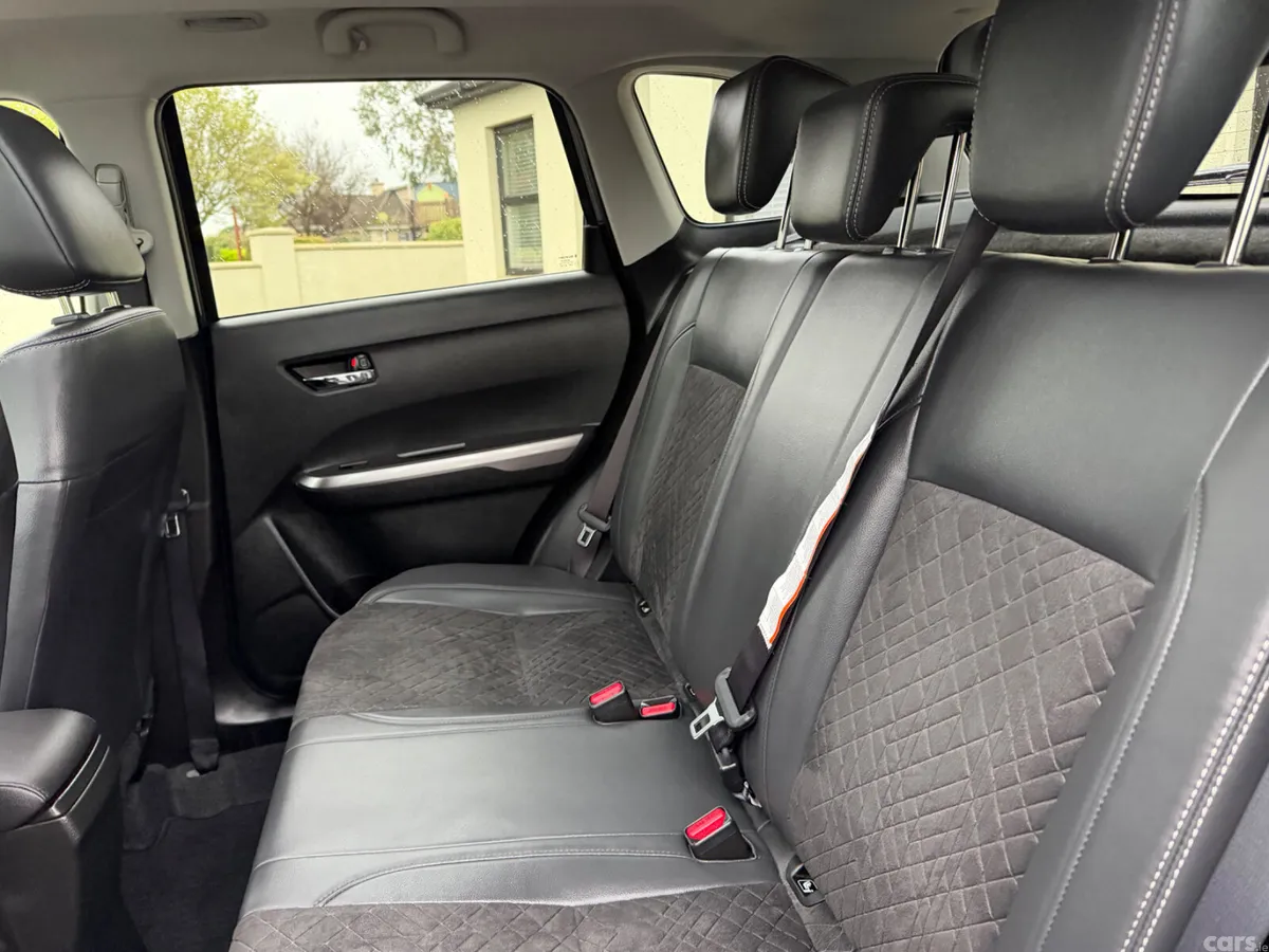 Suzuki Vitara SUV, Petrol, 2023, Grey
