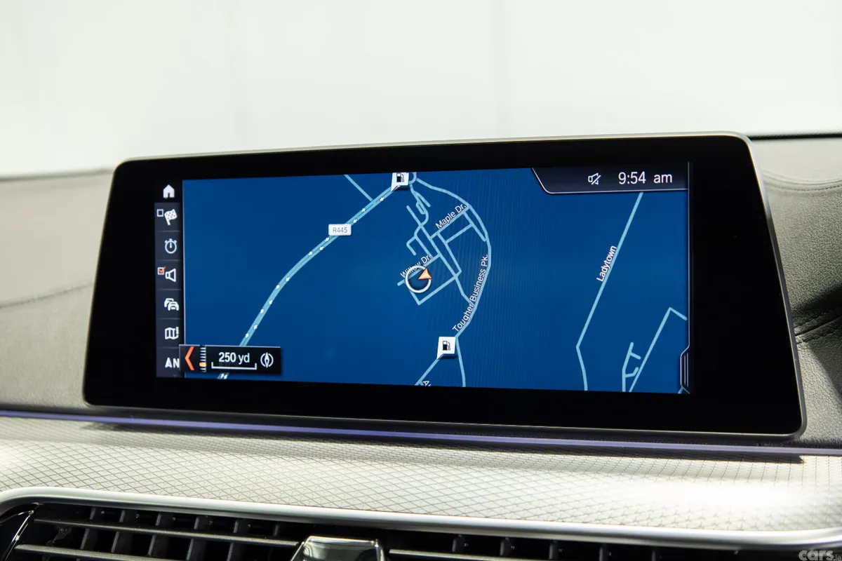 BMW 5-Series Saloon, Petrol Plug-in Hybrid, 2019, Blue