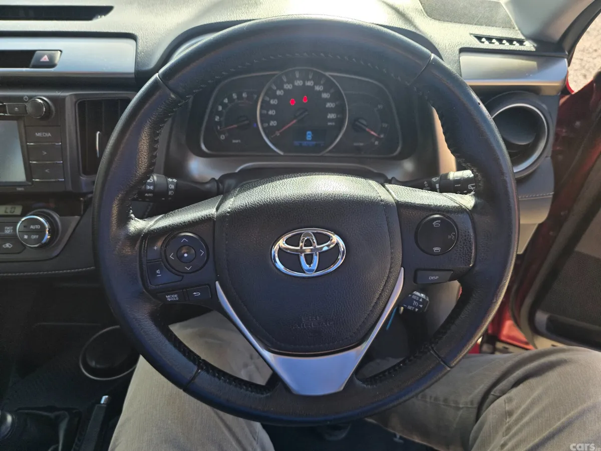 Toyota RAV4 SUV, Diesel, 2015, Red