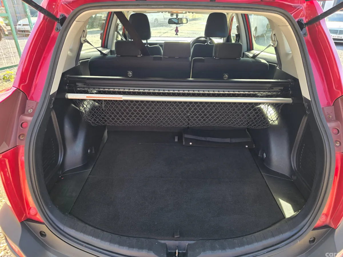 Toyota RAV4 SUV, Diesel, 2015, Red
