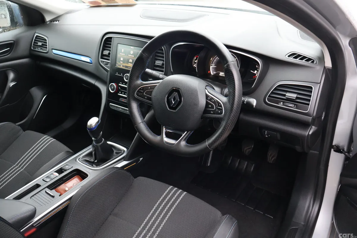 Renault Megane Hatchback, Diesel, 2017, Grey