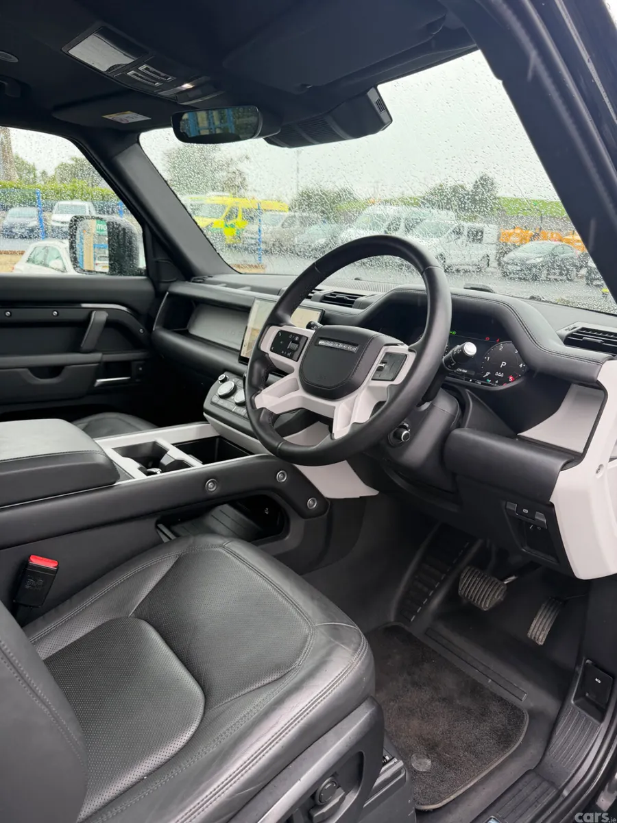Land Rover Defender SUV, Diesel Hybrid, 2025, Black