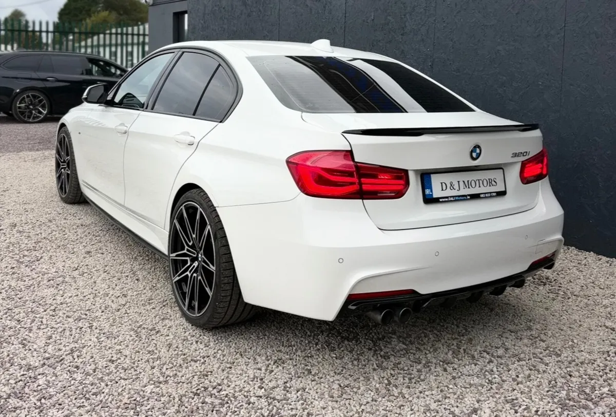 BMW 3-Series Saloon, Petrol, 2017, White