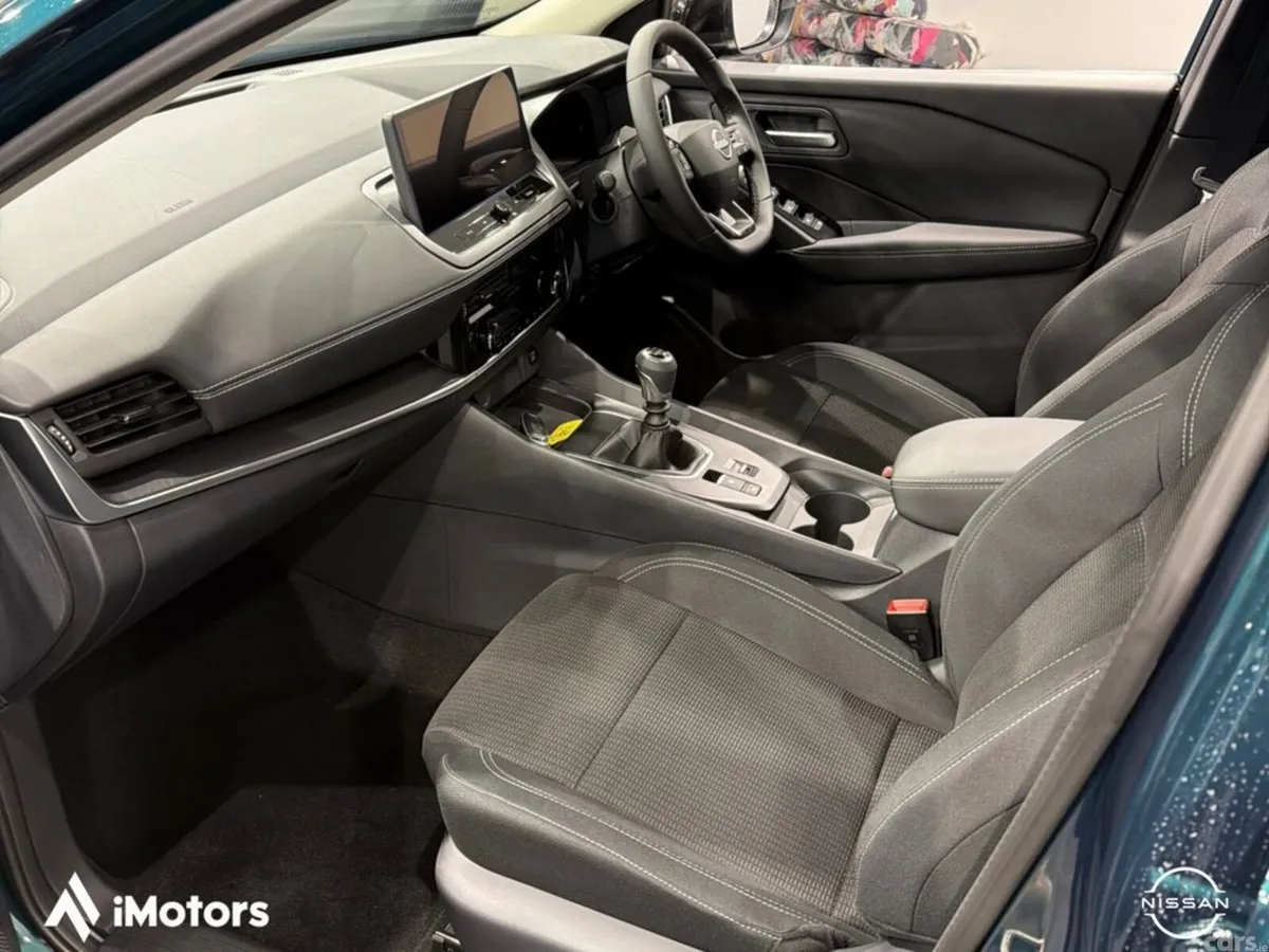 Nissan Qashqai SUV, Petrol Hybrid, 2027, Green