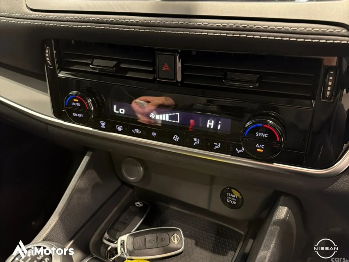 Nissan Qashqai SUV, Petrol Hybrid, 2027, Green