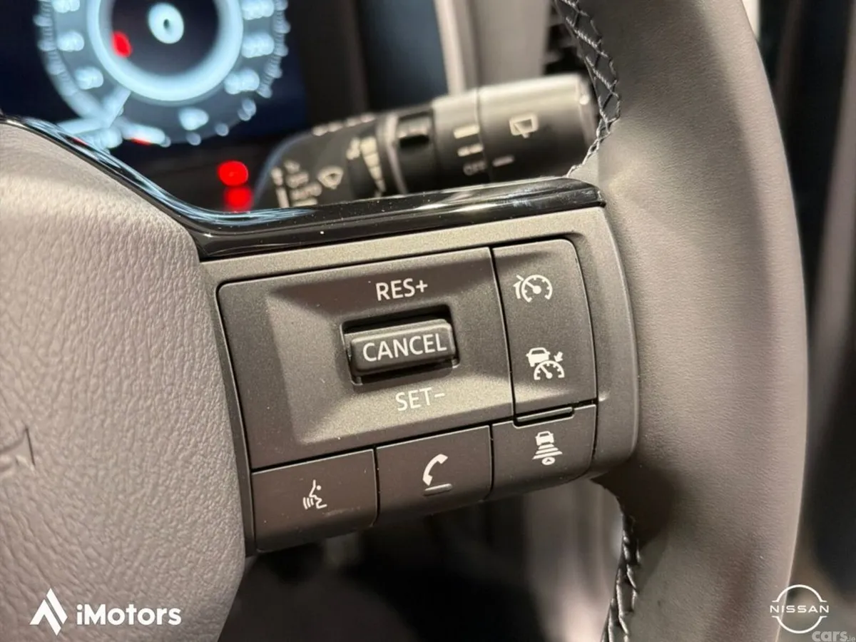 Nissan Qashqai SUV, Petrol Hybrid, 2027, Green