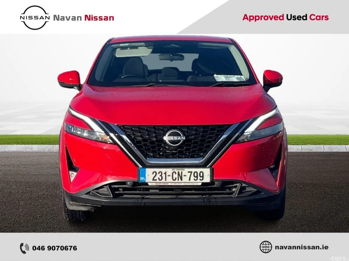 Nissan Qashqai MPV, Petrol Hybrid, 2023, Red