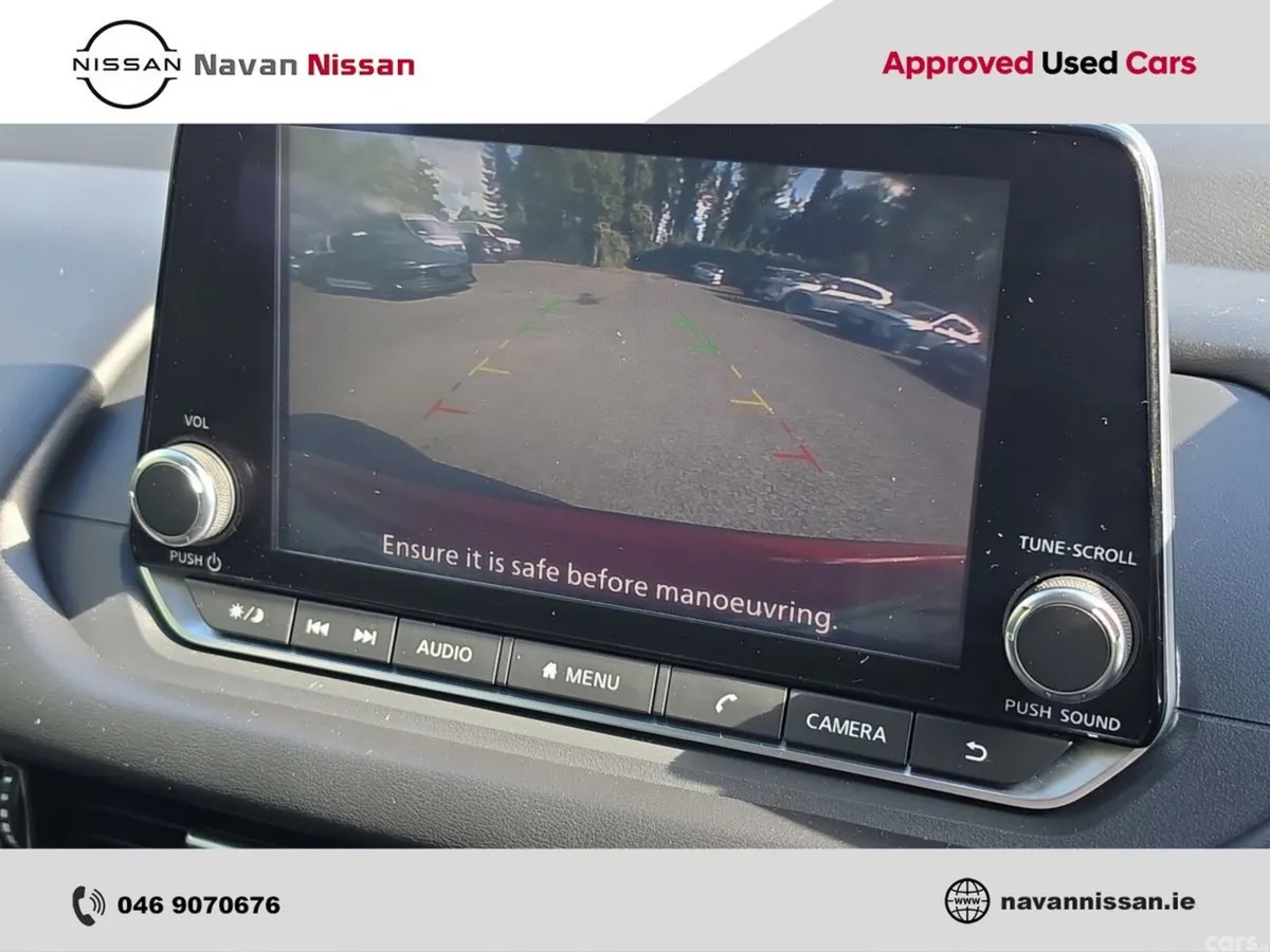Nissan Qashqai MPV, Petrol Hybrid, 2023, Red