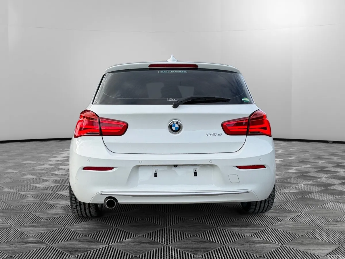 BMW 1-Series Hatchback, Diesel, 2017, White