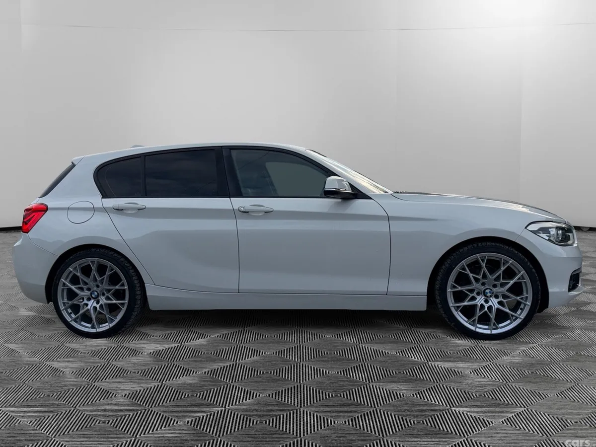BMW 1-Series Hatchback, Diesel, 2017, White